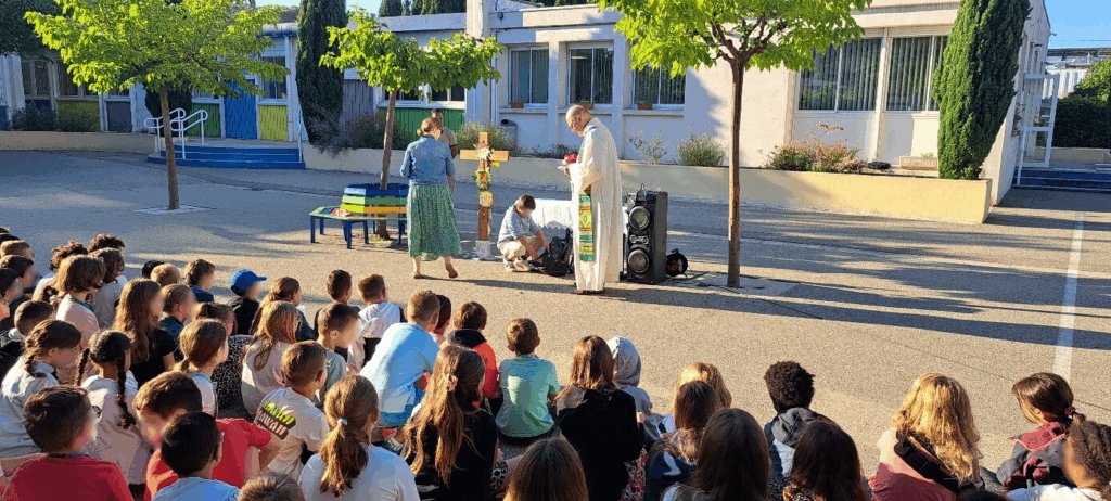 Célébration de rentrée avec le Père Luc Mellet