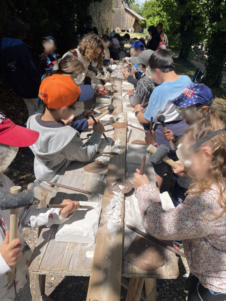 Retour en images sur la sortie scolaire des CE2 au Château des Roure