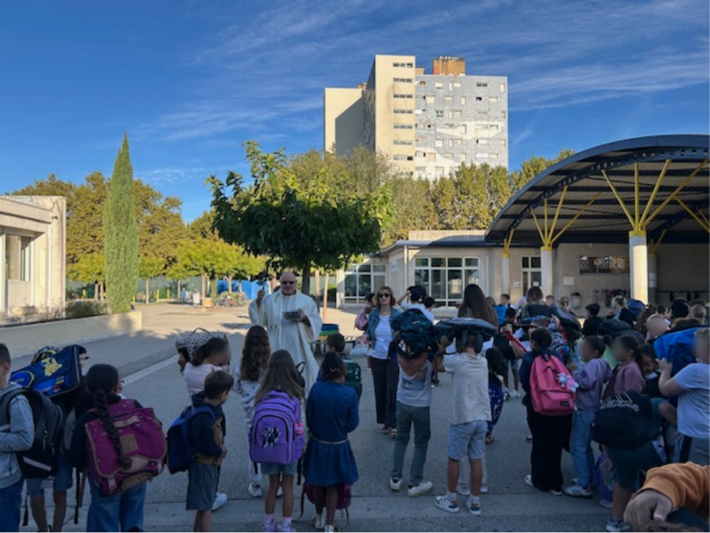 Retour sur la bénédiction des cartables : un élan fraternel pour l’année scolaire !